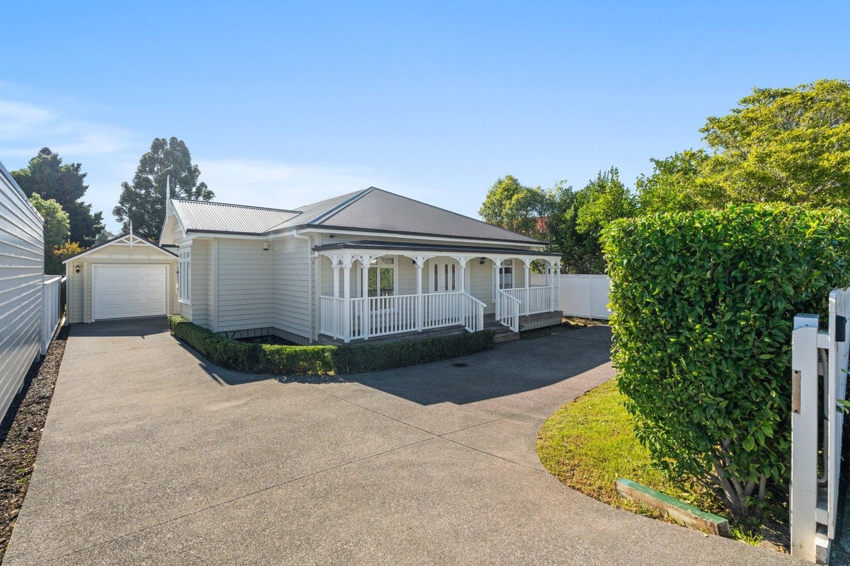 121 Balmoral Road, Mount Eden, Auckland - Carousel 1