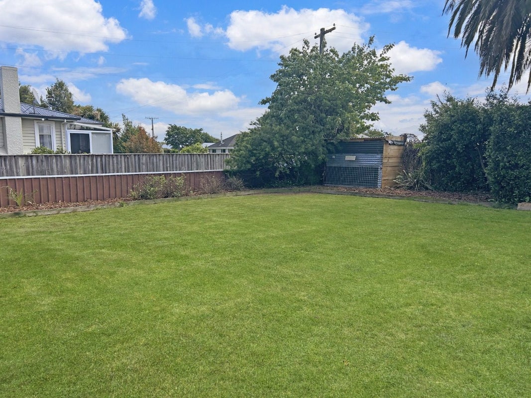 13 Augustus Street, Carterton - Carousel 14