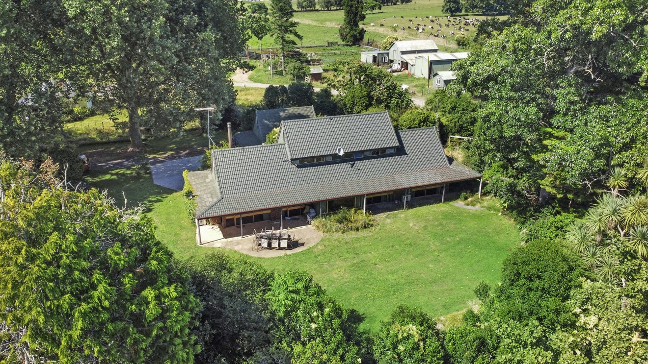 1295 Tauwhare Road, Eureka, Hamilton - Carousel 1