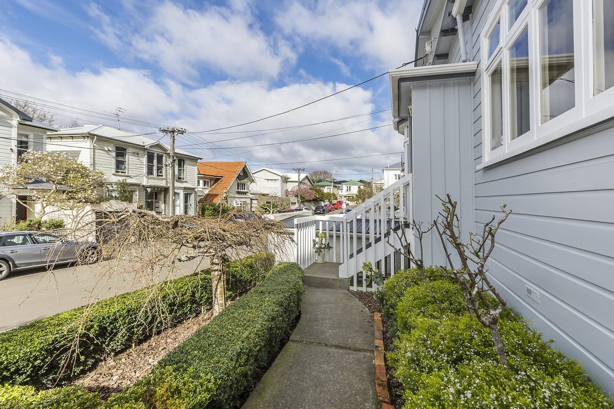 9 Burnell Avenue, Thorndon, Wellington - Carousel 2