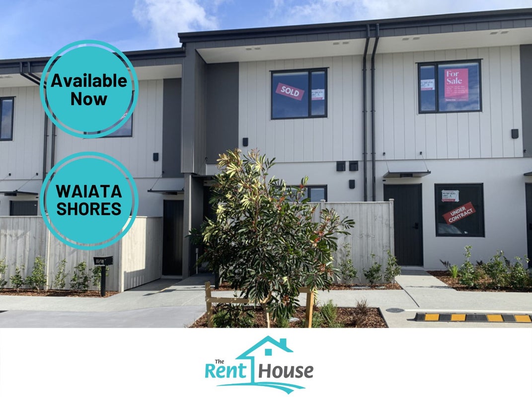 10/18 Paraone Crescent, Takanini, Auckland - Carousel 1