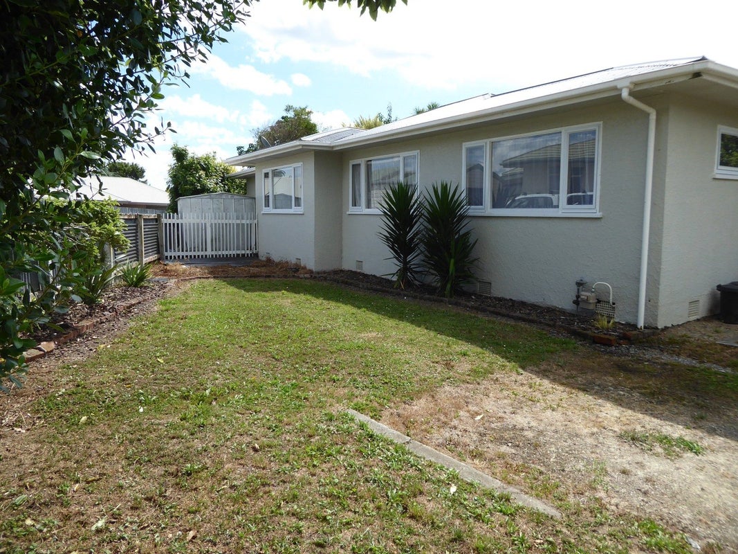 27A Nottingham Avenue, Awapuni, Palmerston North - Carousel 1