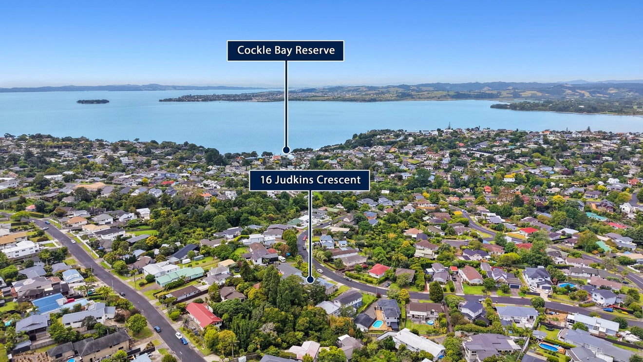 16 Judkins Crescent, Cockle Bay, Auckland - Carousel 1