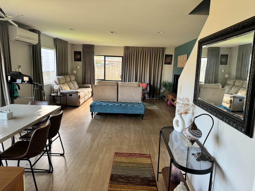 4/57 Target Road, Totara Vale, Auckland - Carousel 2