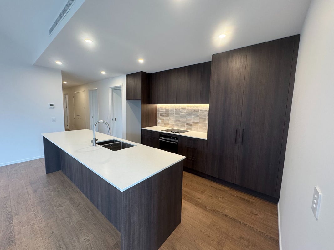 5 Packer Road, WANAKA - Carousel 2