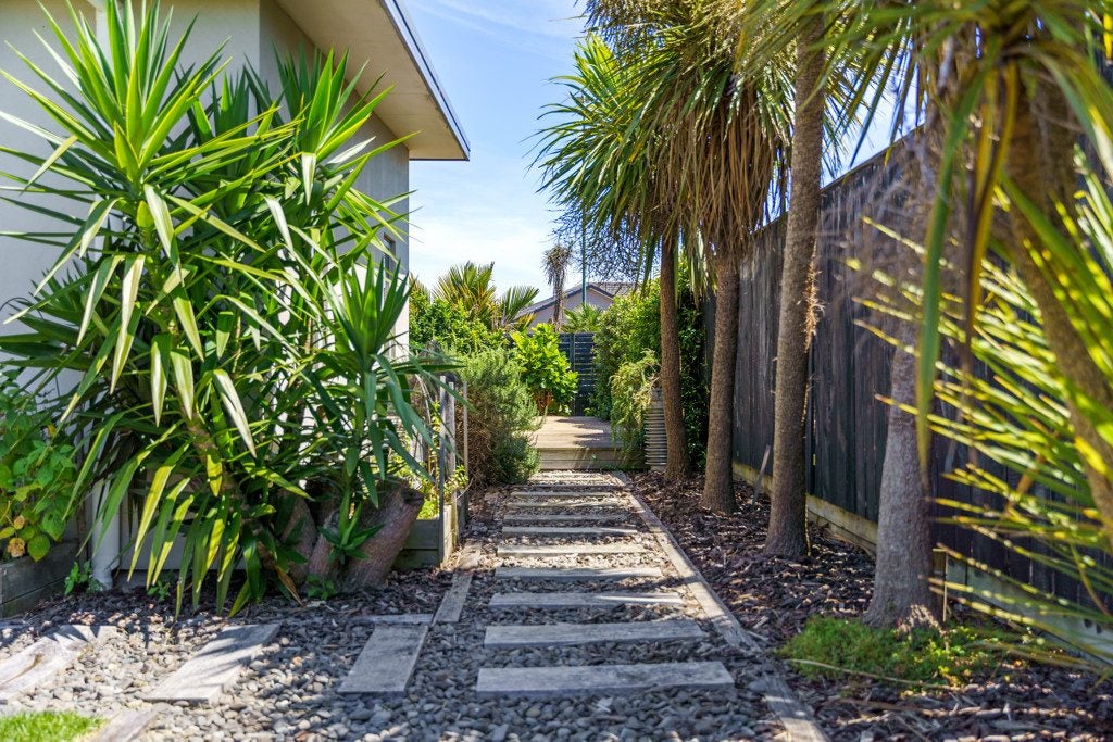 35 Simpson Crescent, Raumati Beach, Paraparaumu - Carousel 29