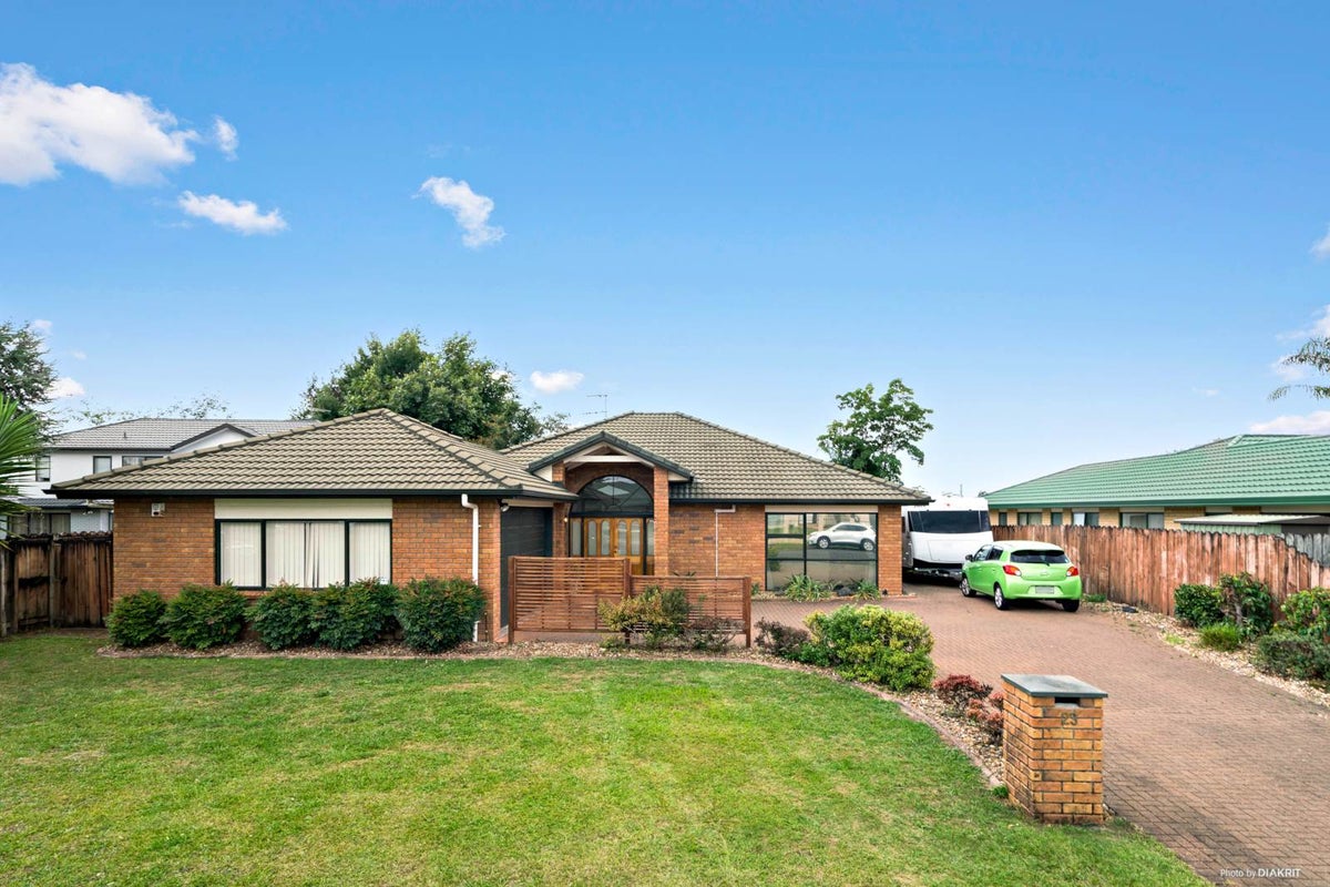 23 Longford Park Drive, Takanini, Auckland - Carousel 2
