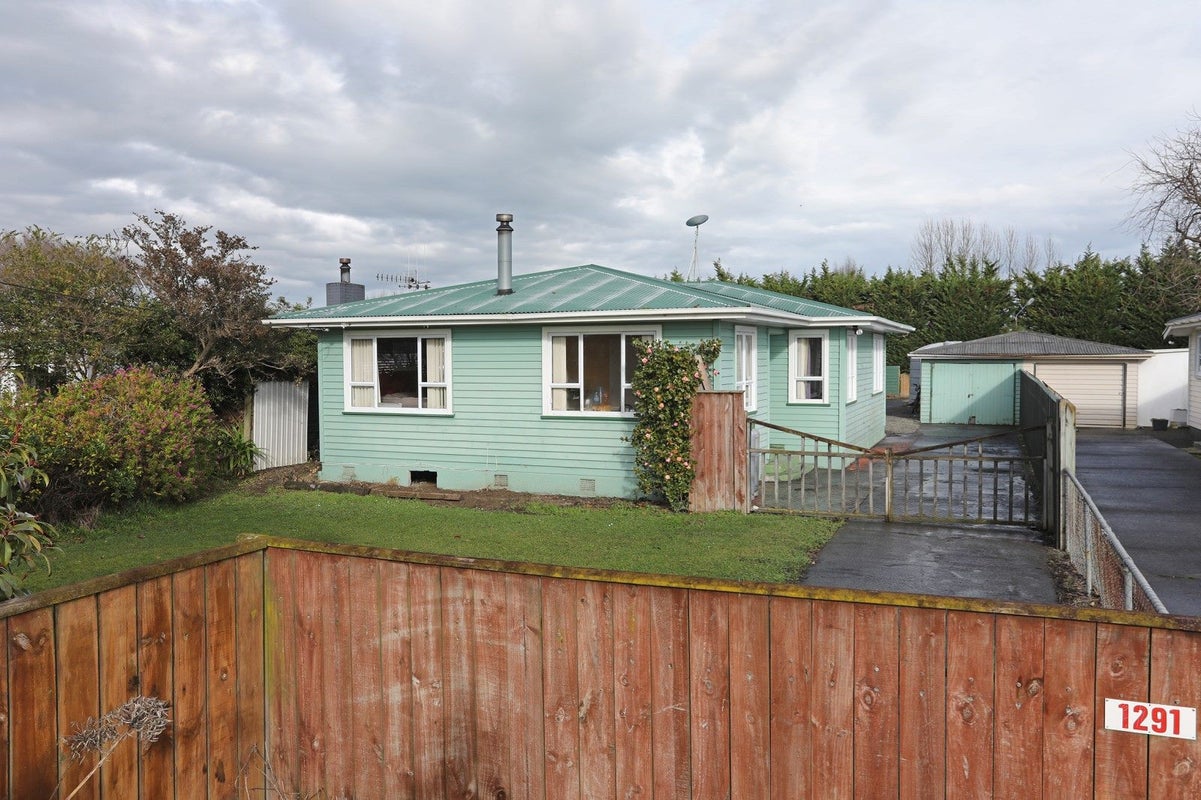 1291 Rangitikei Line, Newbury, Palmerston North - Carousel 16