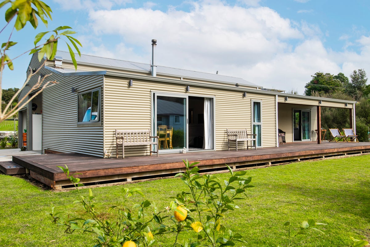 111 Valley Road, Mangapapa, Gisborne - Carousel 2