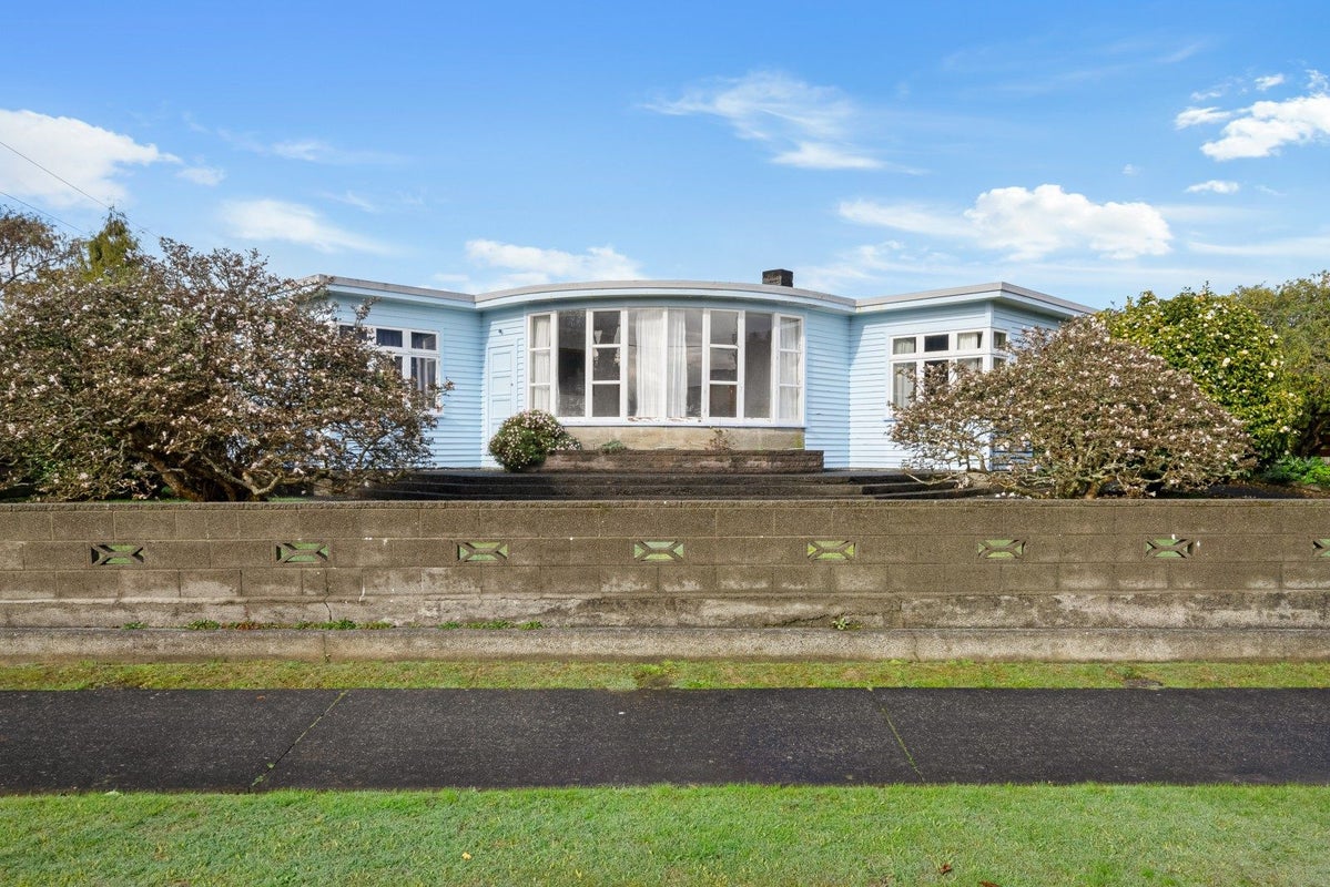 4 Milton Street, Stokes Valley, Lower Hutt - Carousel 2