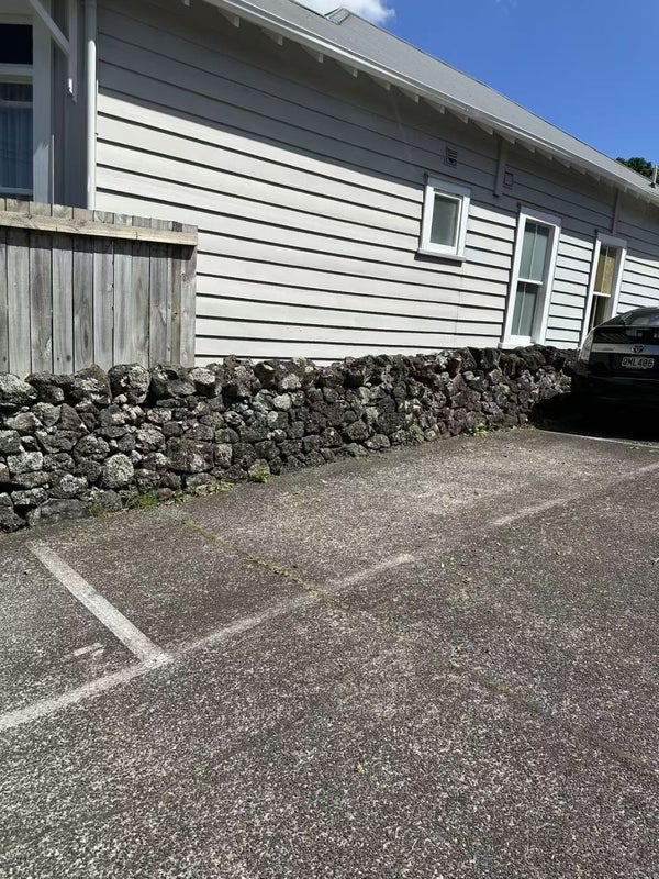 2/29 Fairview Road, Mount Eden, Auckland - Carousel 12
