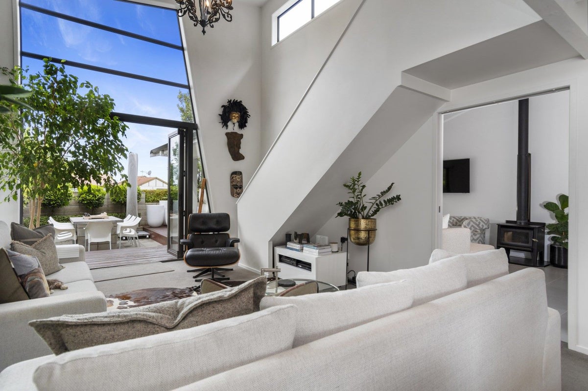 24 Ruahine Street, Ohauiti, Tauranga - Carousel 1