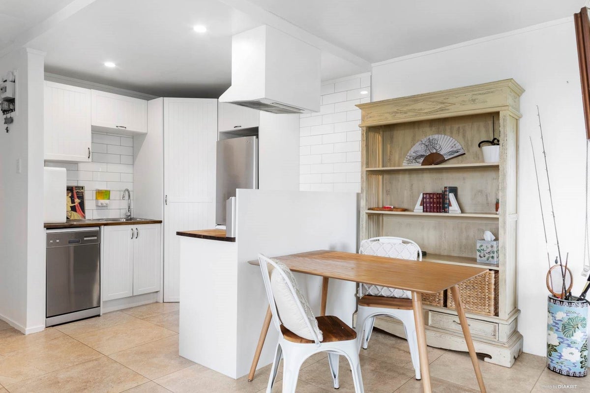 5/71 Church Street, Devonport, Auckland - Carousel 1