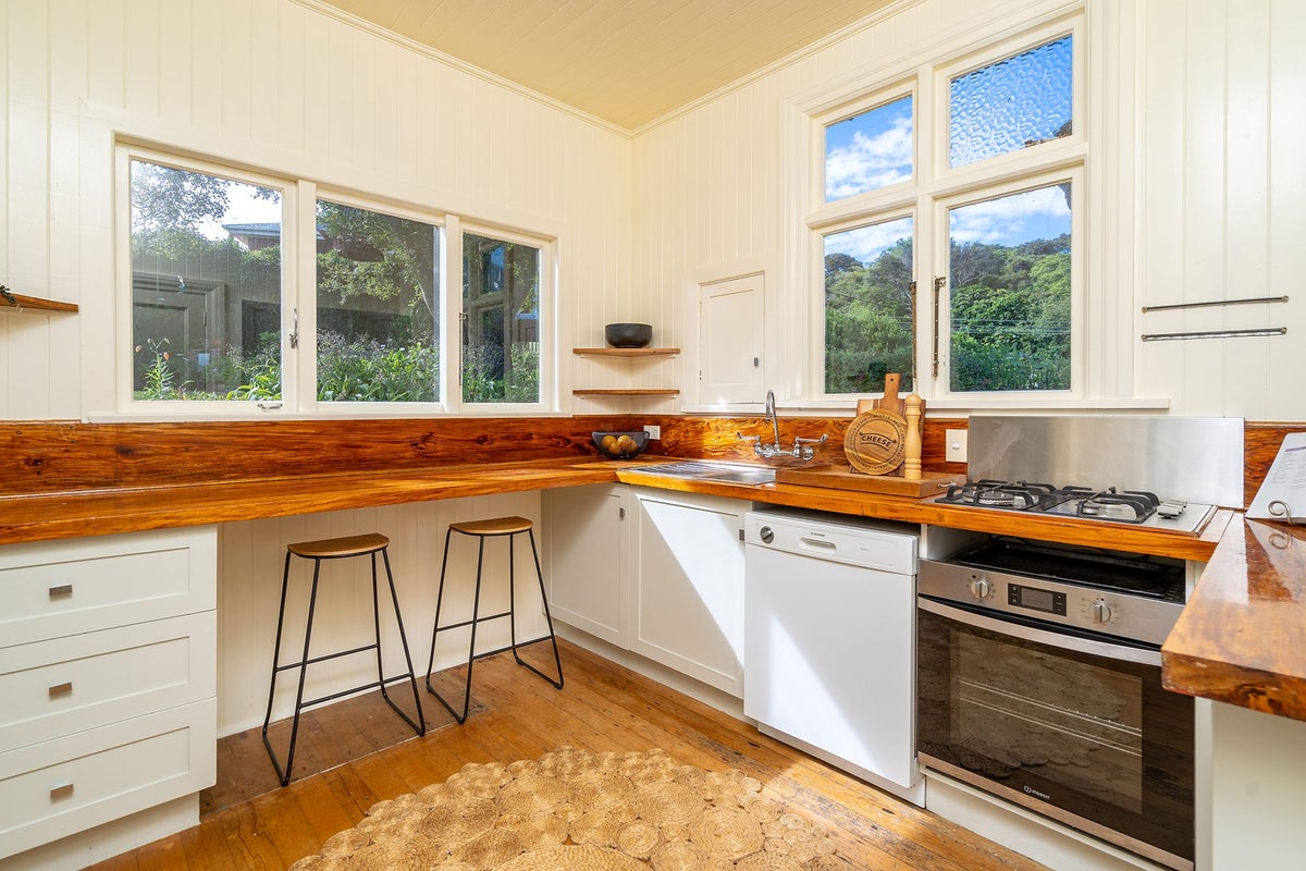 4 Hatfield Street, Opoho, Dunedin - Carousel 2