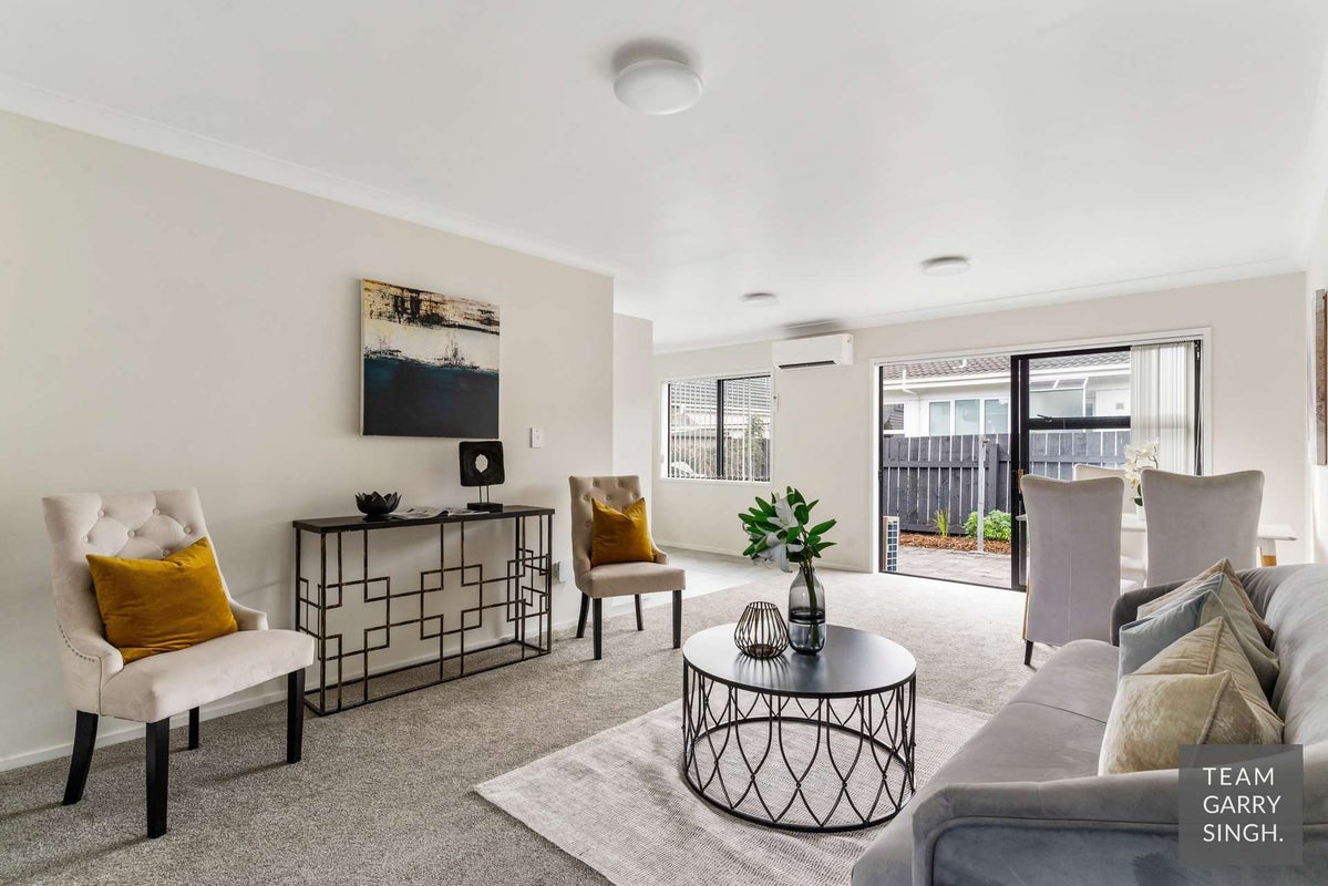 2/6 Menary Street, Papakura, Auckland - Carousel 2