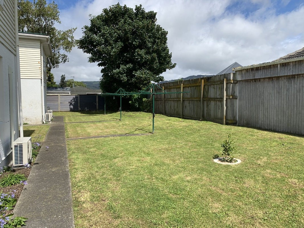 2/45 Pine Avenue, Ebdentown, Upper Hutt - Carousel 1