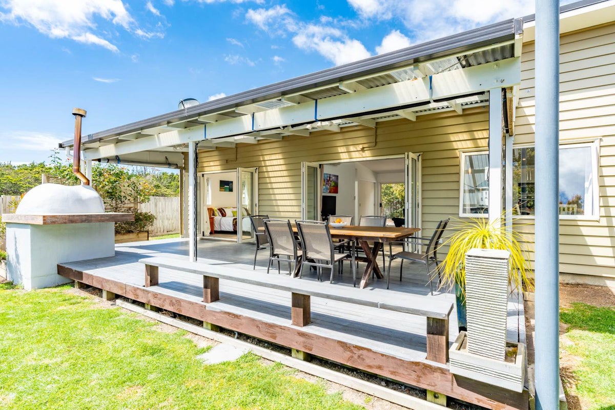 83 Moir Point Road, Mangawhai Heads, Mangawhai - Carousel 1