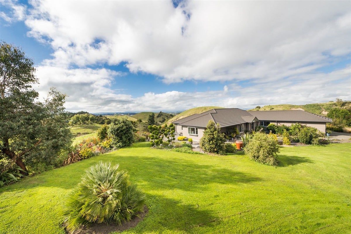 21 Bush Lane, Feilding, Feilding - Carousel 26