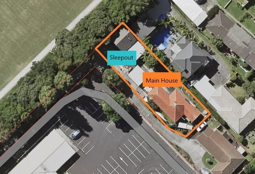 1/11 Taharoto Road, Takapuna, Auckland - Carousel 20