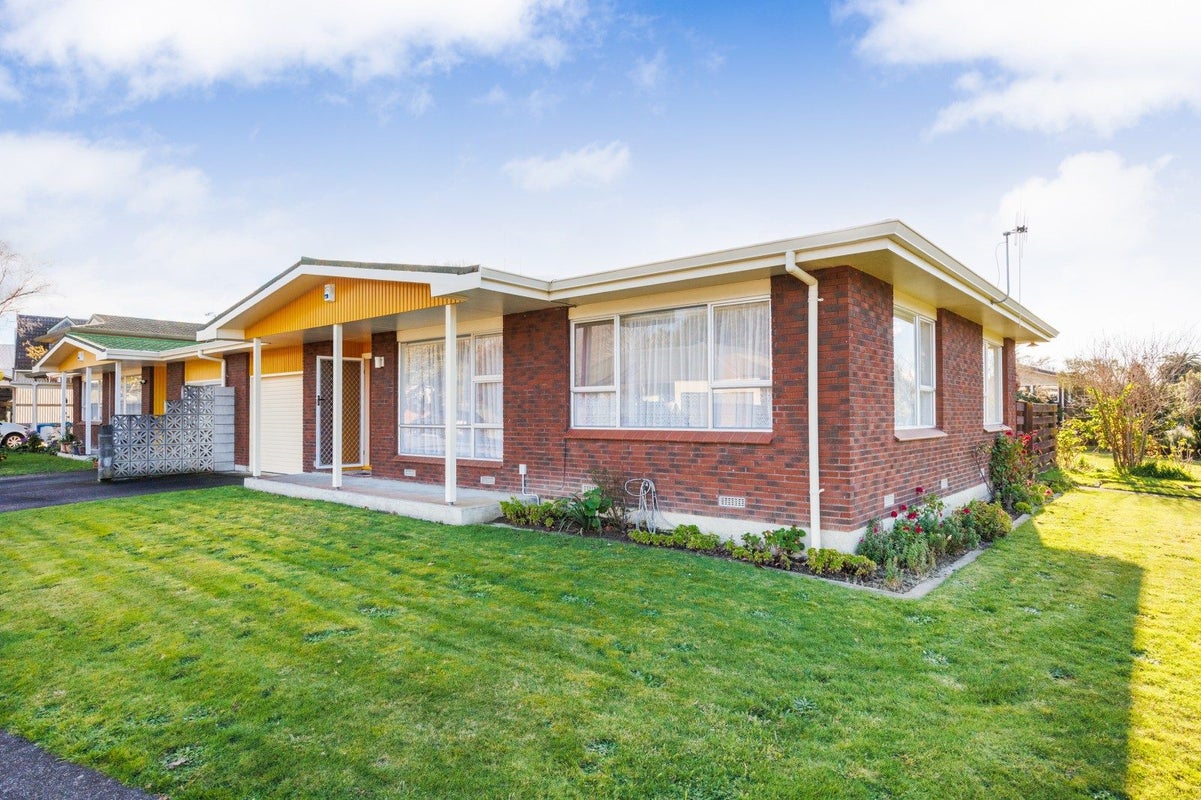 59 Buick Crescent, Awapuni, Palmerston North - Carousel 1