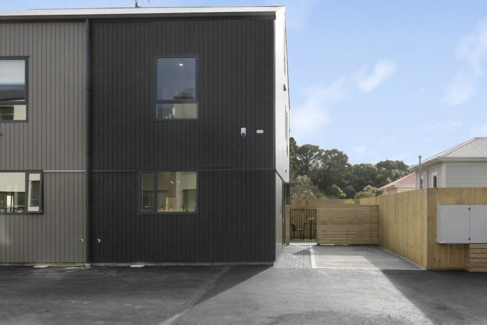 11/124 BRITOMART ST, Berhampore, Wellington - Carousel 2