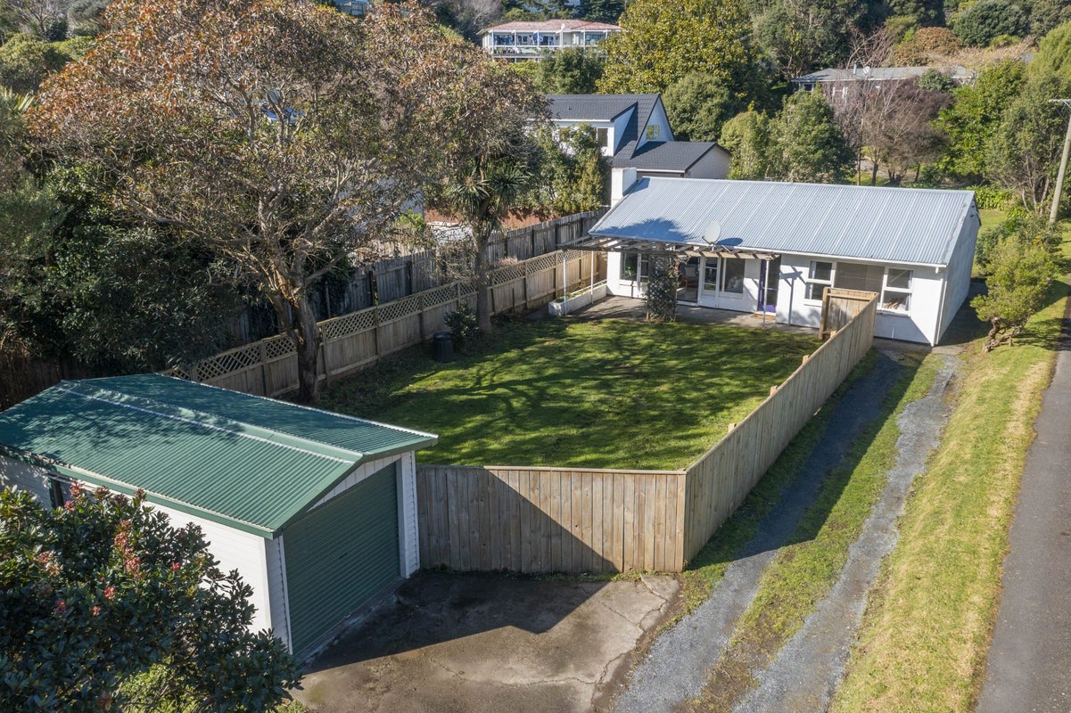 212 Matai Road, Raumati Beach, Paraparaumu - Carousel 1