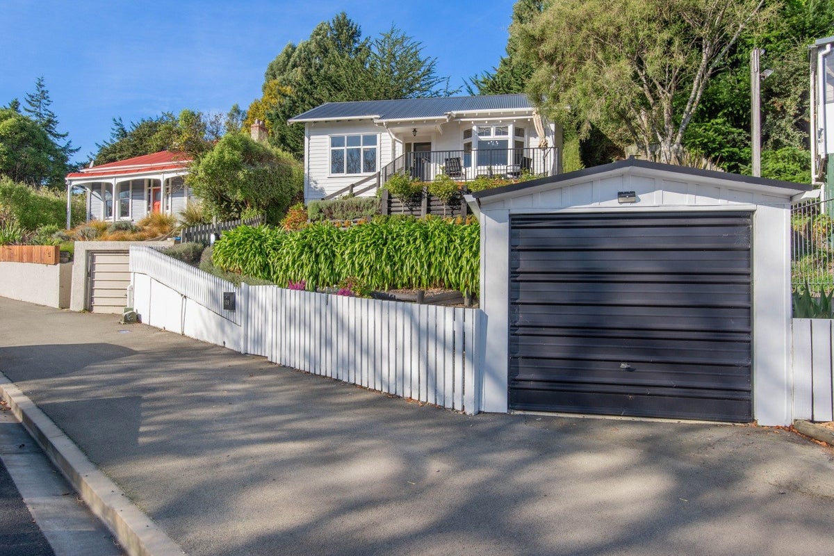 109 Kaikorai Valley Road, Glenross, Dunedin - Carousel 1
