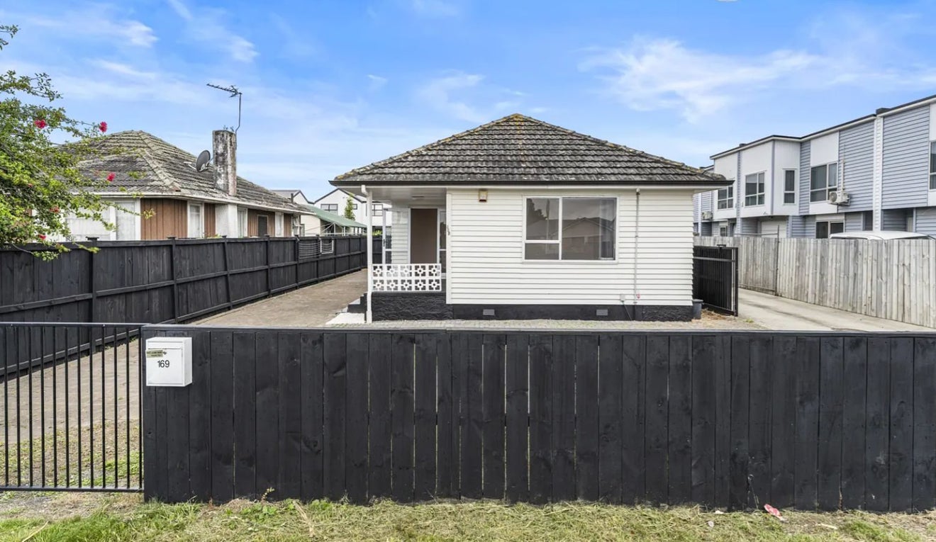 169 Russell Road, Manurewa, Auckland - Carousel 2