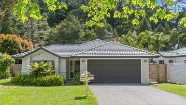 12 Kristin Lane, Albany, Auckland - Carousel 1