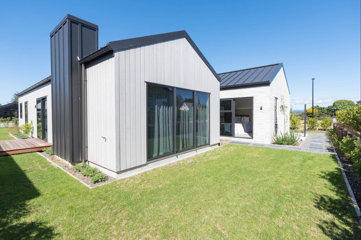 1 Sorrento Drive, Rangatira Park, Taupo - Carousel 14