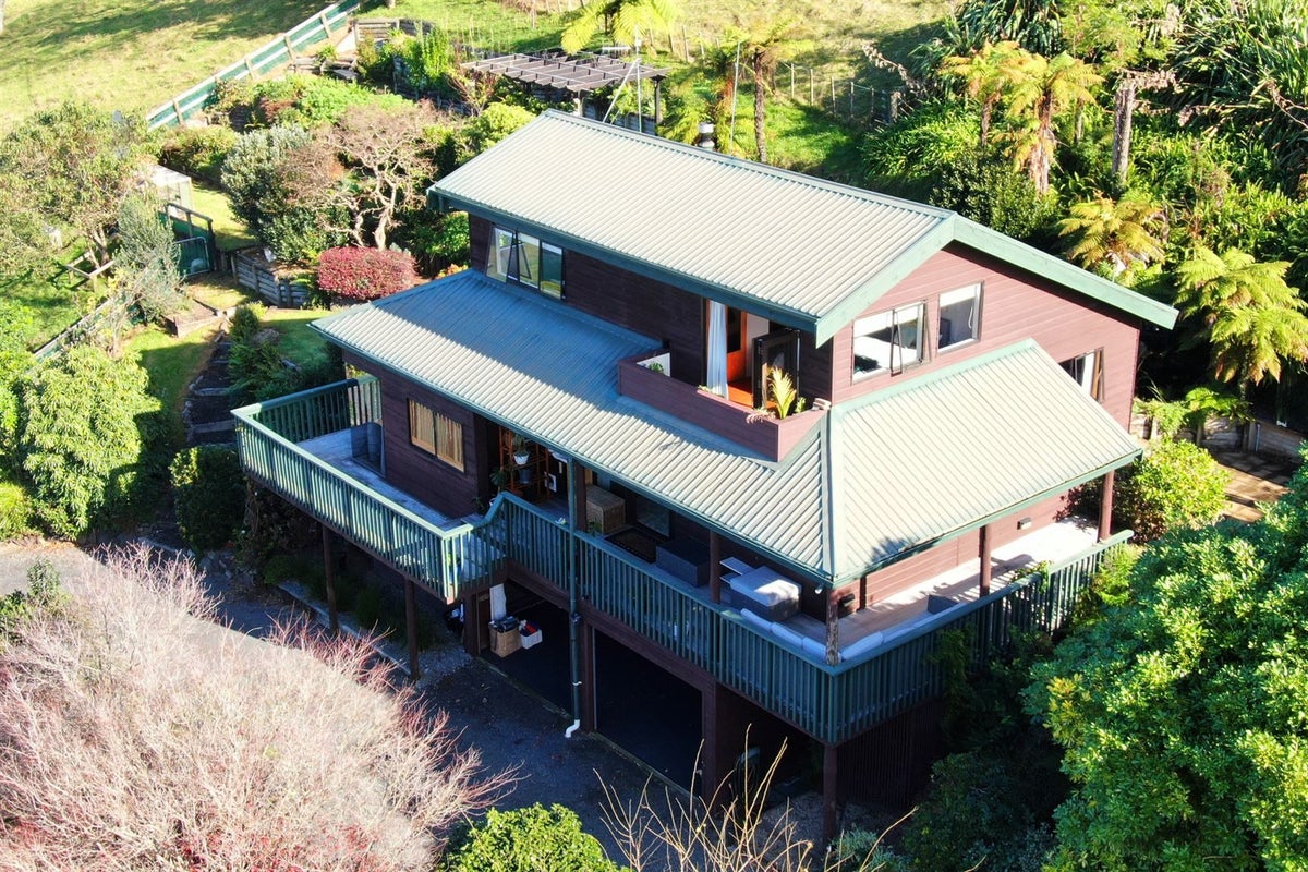 24 Dawn View Place, Minden, Tauranga - Carousel 2