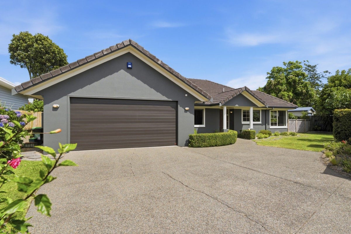 29 Santa Barbara Drive, Papamoa Beach, Papamoa - Carousel 1