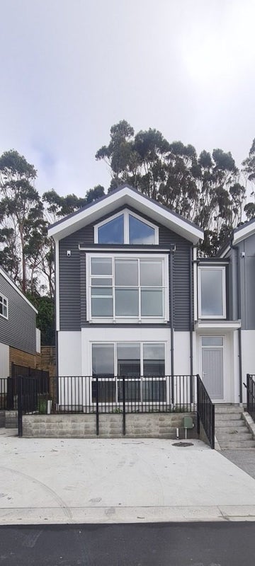 15 Tai Lane, Whitby, Porirua - Carousel 1