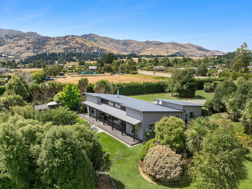 94 Newcastle Road, Wanaka - Carousel 2