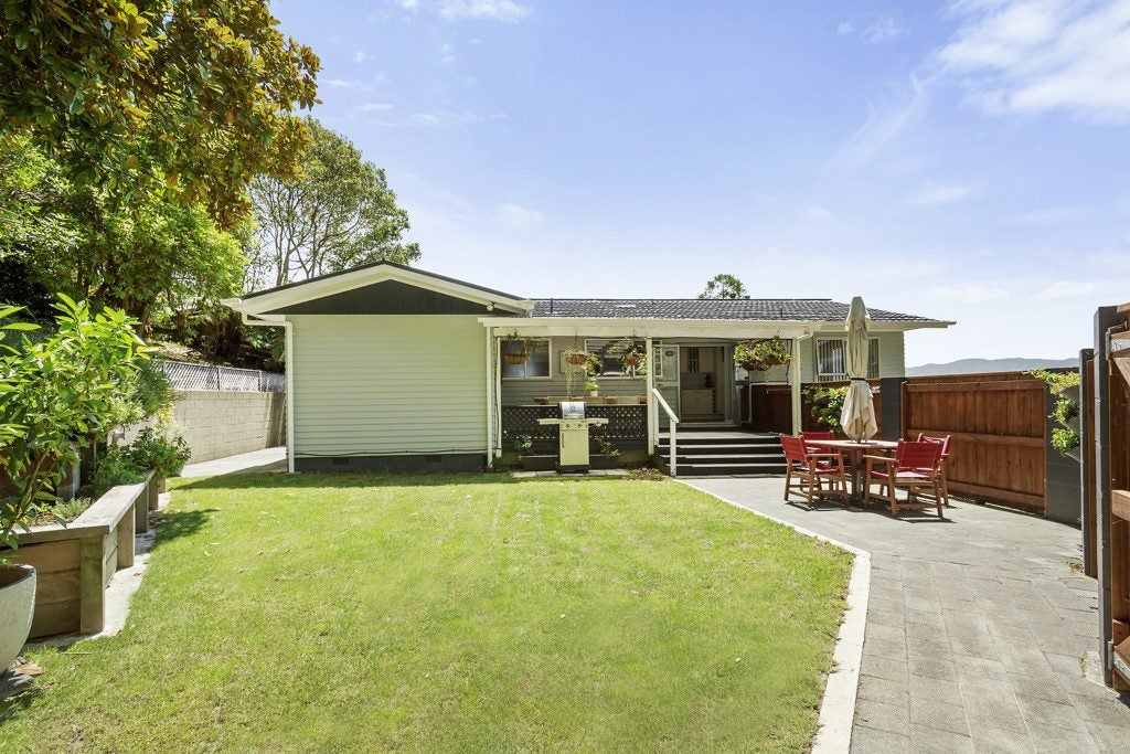 57 Holland Street, Wainuiomata, Lower Hutt - Carousel 2