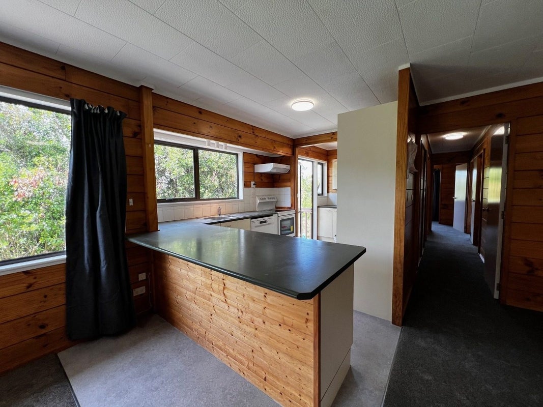 1/93 Target Road, Totara Vale, Auckland - Carousel 2
