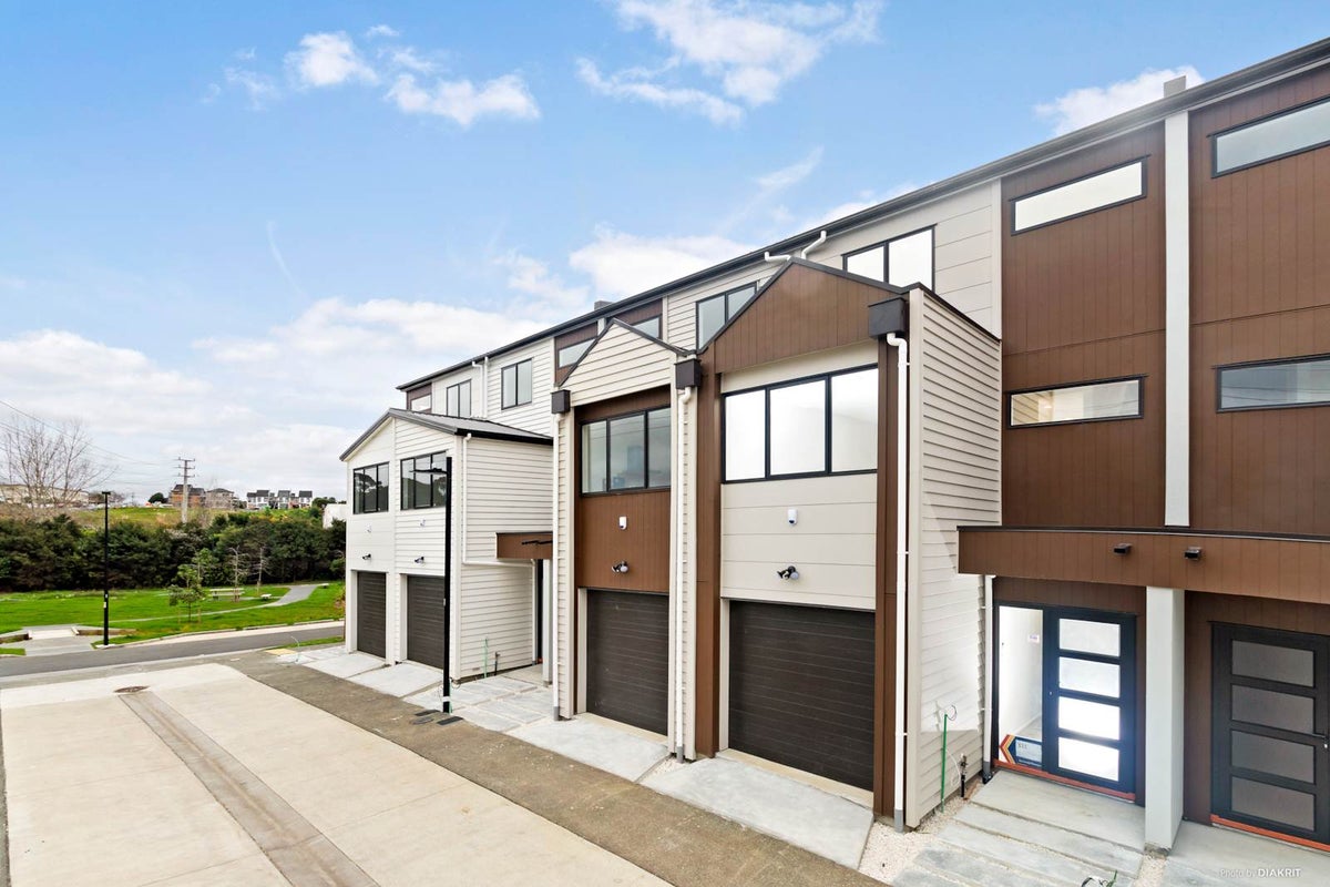 38 Bloom Crescent, Sunnyvale, Auckland - Carousel 14