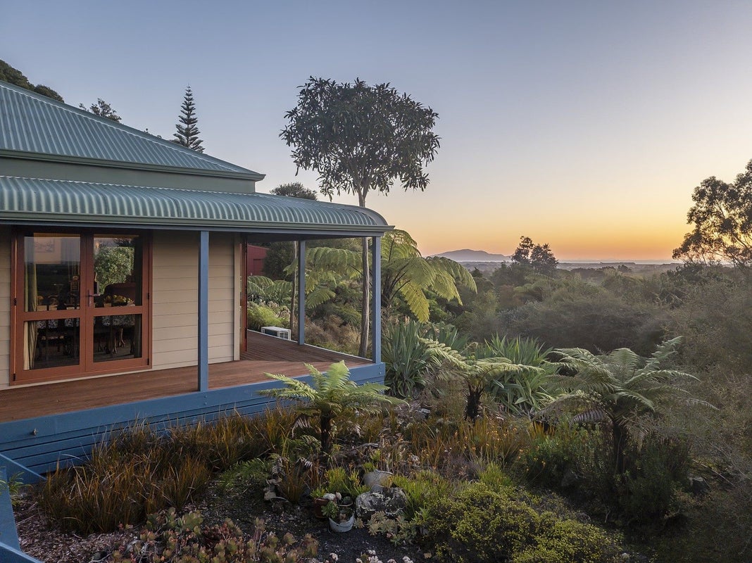 35 Sunglo Terrace, Otaki - Carousel 1