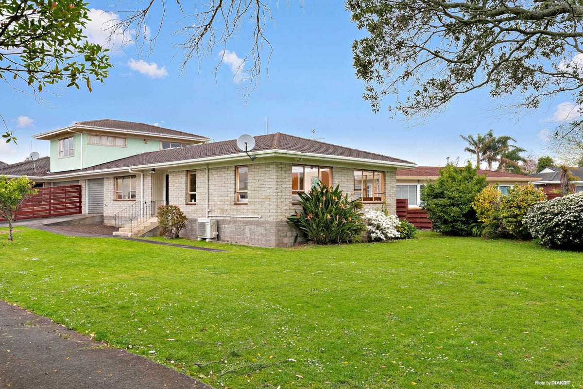 1/29 Wentworth Avenue, Papatoetoe, Auckland - Carousel 1