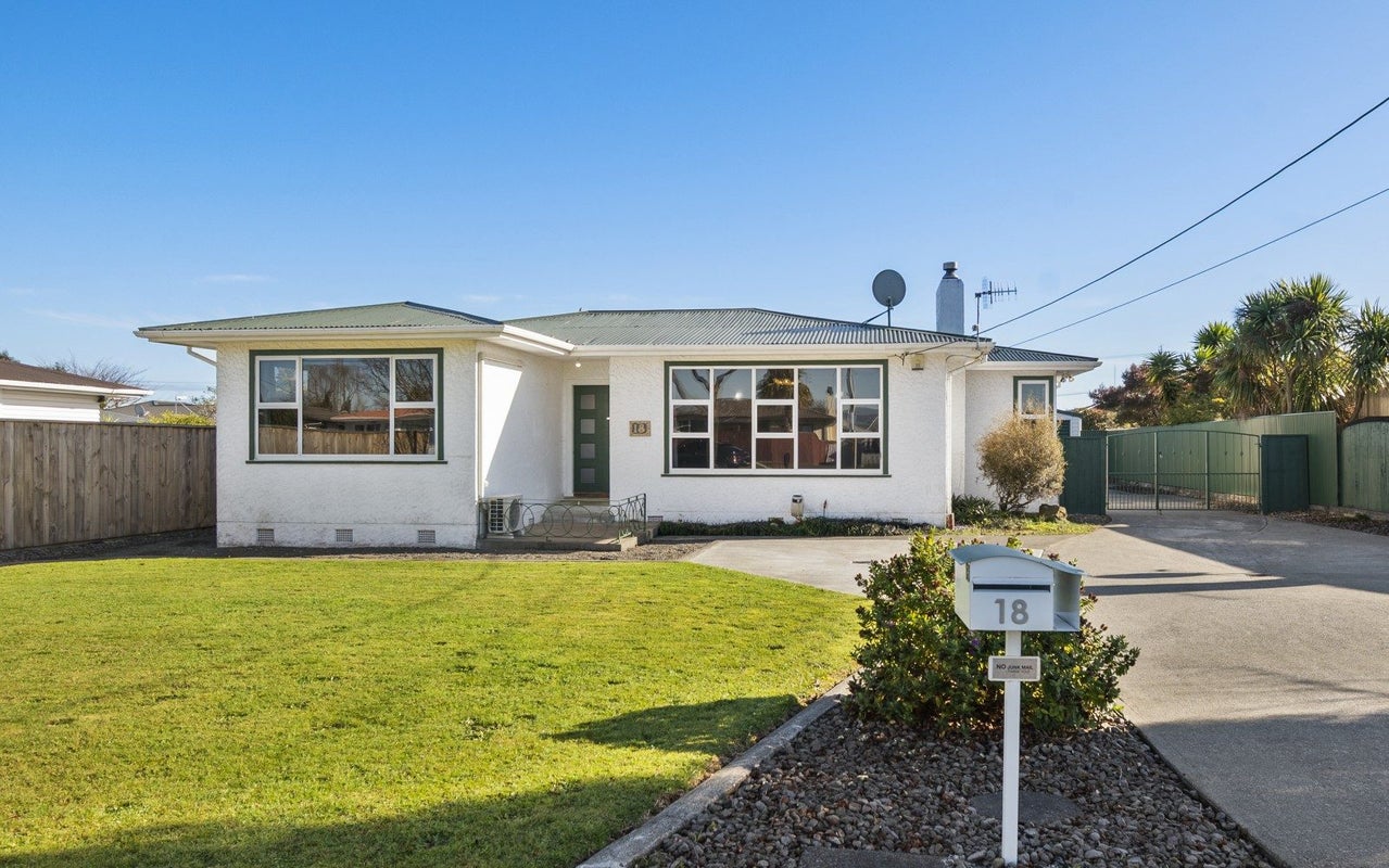 18 Leeds Street, Milson, Palmerston North - Carousel 1
