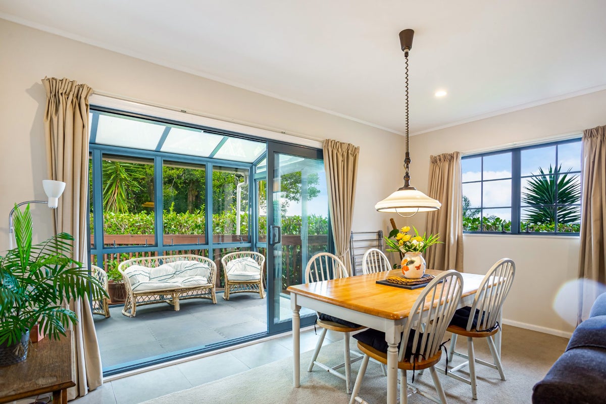 8/485 Don Buck Road, Massey, Auckland - Carousel 2
