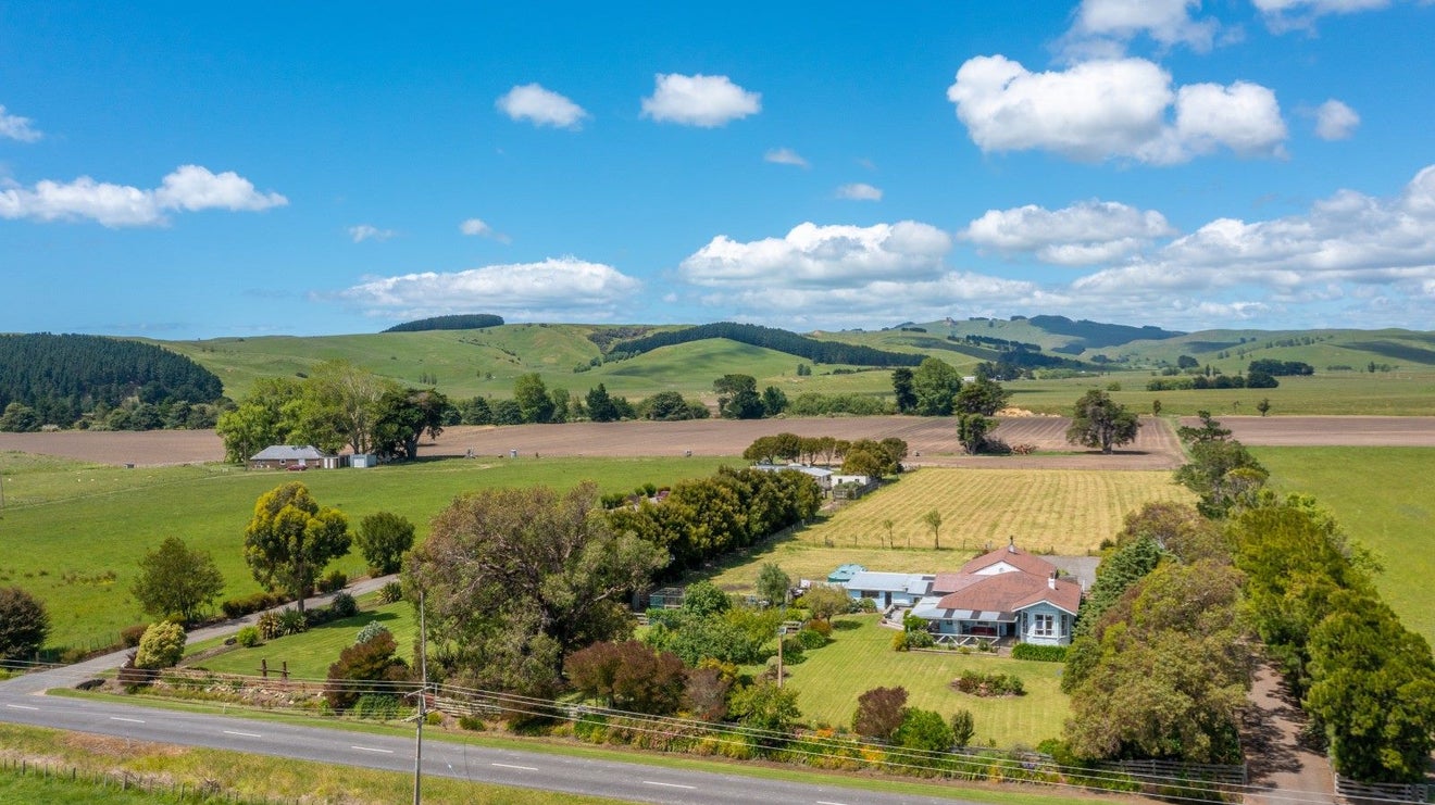 84 Beach Road, Porangahau - Carousel 2