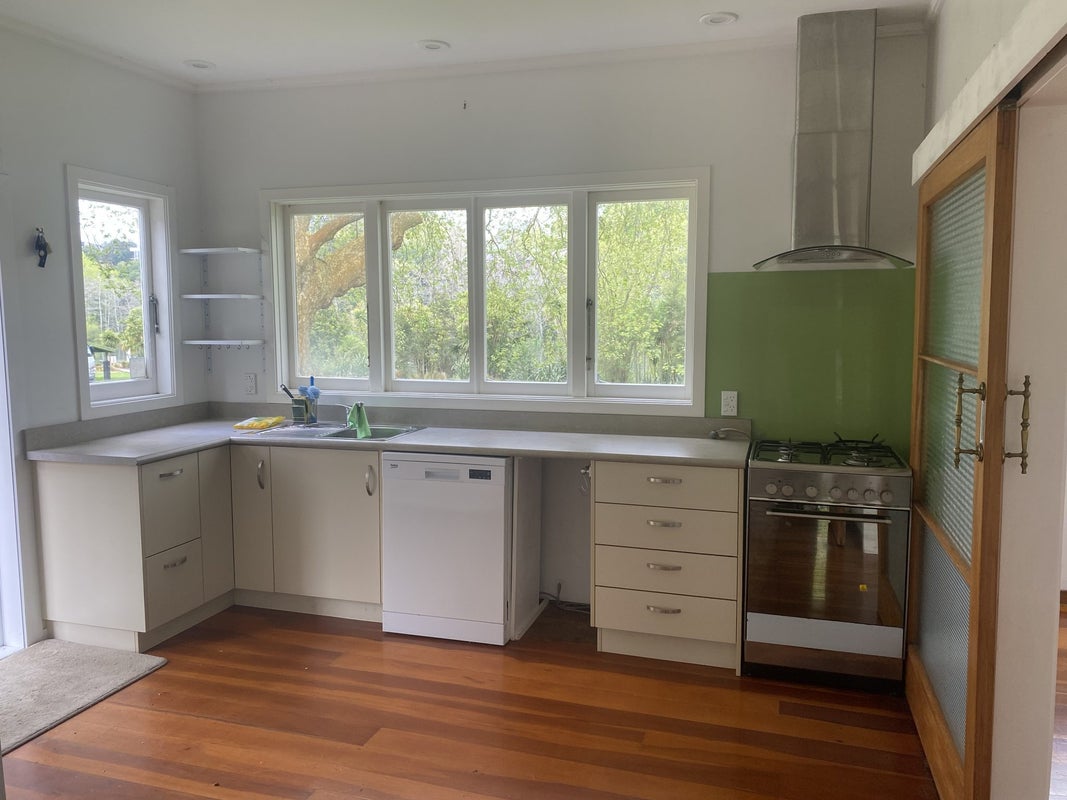 16 Hillsborough Terrace, Hamilton Central, Hamilton - Carousel 2