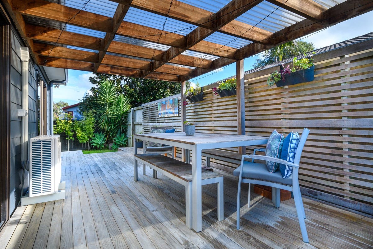 1/29 Karepo Crescent, Ranui, Auckland - Carousel 2