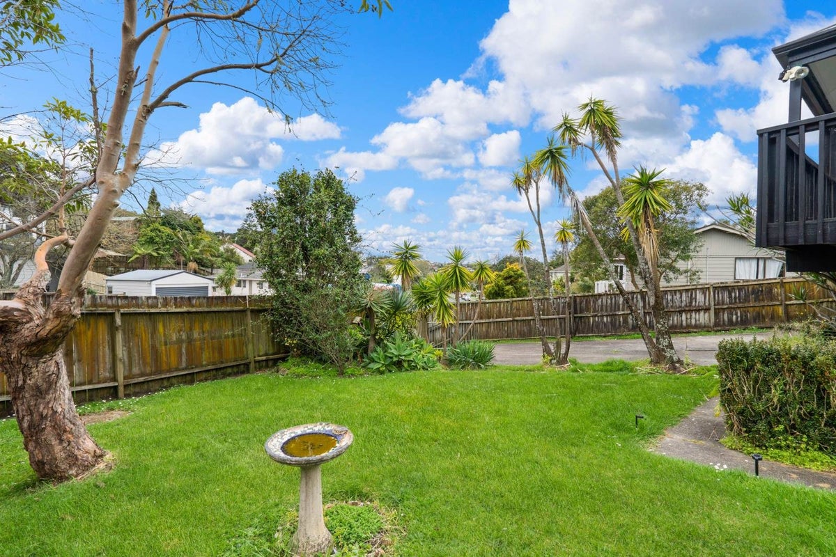 97 Oaktree Avenue, Browns Bay, Auckland - Carousel 9