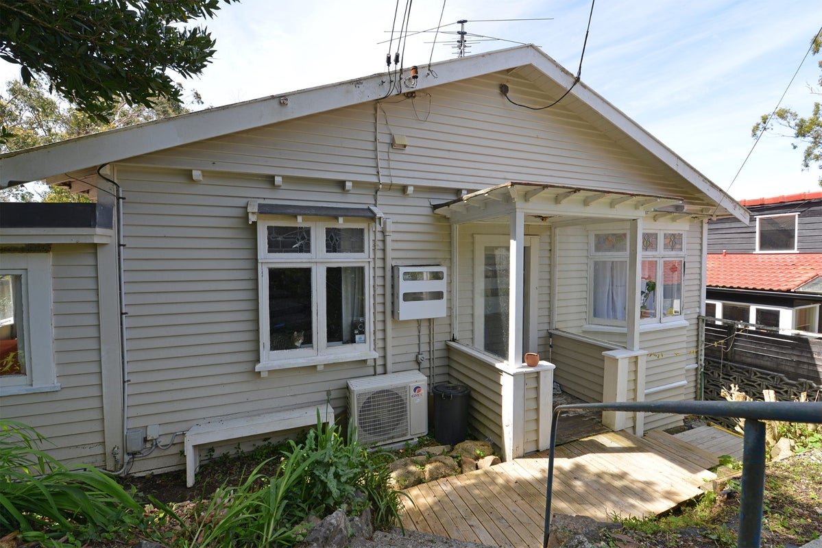 19 Hadfield Terrace, Kelburn, Wellington - Carousel 8