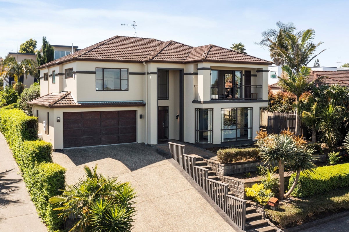 42 Mount Taylor Drive, Glendowie, Auckland - Carousel 1