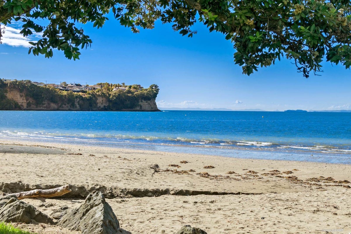 69A Mckenzie Avenue, Arkles Bay, Whangaparaoa - Carousel 2