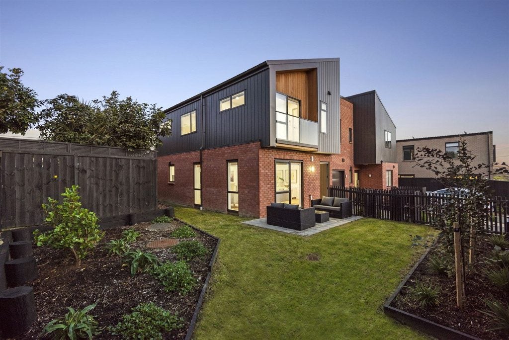 3 Mahinga Kai Way, Belmont, Auckland - Carousel 1