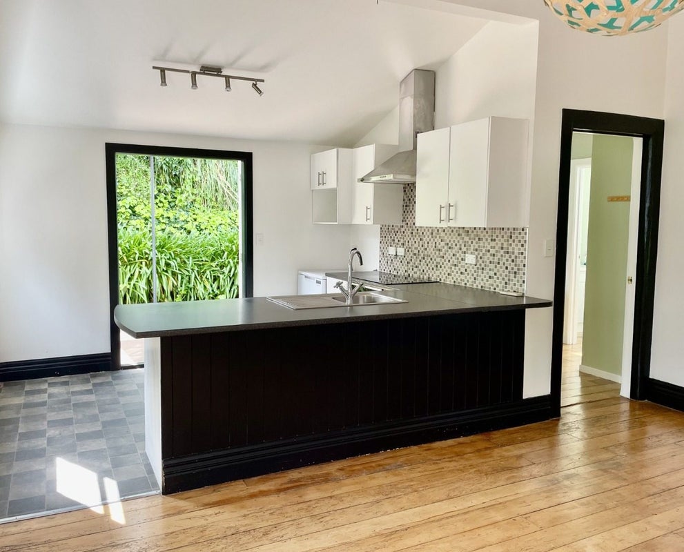 131 Shakespeare Road, Bluff Hill, Napier - Carousel 2
